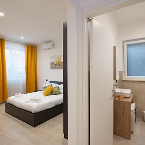Camera grande con letto king size
